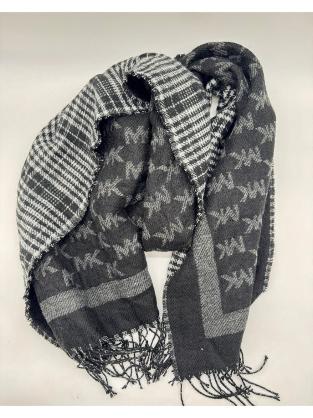 MICHAEL KORS reversible logo to plaid oversized women's winter scarf wrap